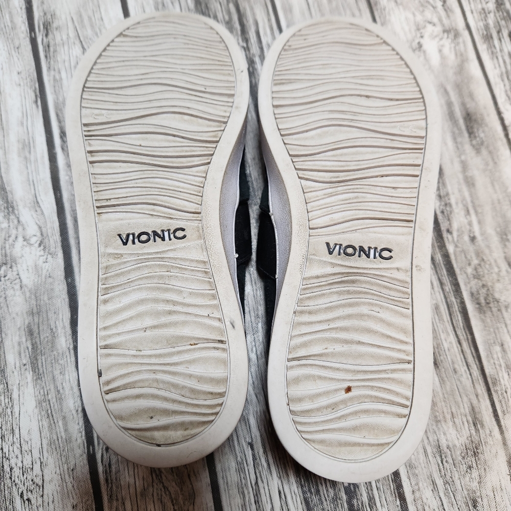 Vionic sneakers - Picture 2 of 10